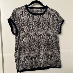 Laura Woman Premium Denim Wear Snakeskin Print Top – Size Medium